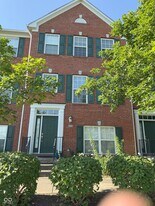 3522 N Golden Gate Dr in Westfield, IN - Building Photo