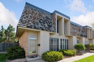 6449 Barrie Rd in Minneapolis, MN - Building Photo