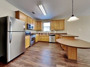 2847 Park Springs Dr in Grand Prairie, TX - Building Photo - Building Photo