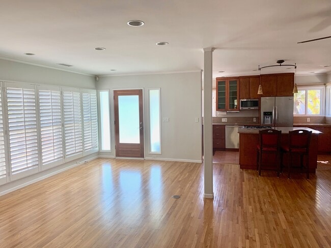 1631 18th St in Manhattan Beach, CA - Foto de edificio - Building Photo