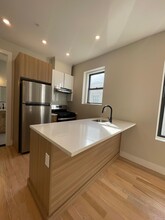 108 Lembeck Ave, Unit 2B in Jersey City, NJ - Building Photo - Building Photo