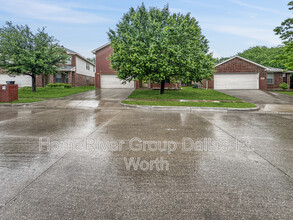 4881 Trail Hollow Dr in Fort Worth, TX - Building Photo - Building Photo