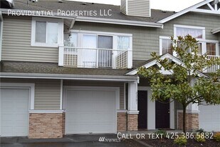 23791 SE Summerhill Ln in Issaquah, WA - Building Photo