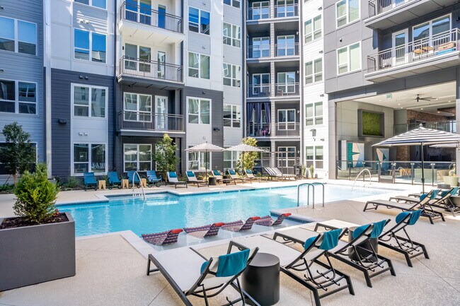Bexley Summerhill in Atlanta, GA - Foto de edificio - Building Photo