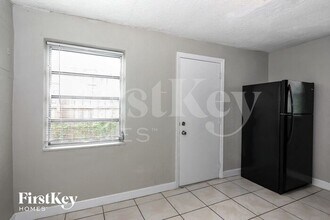 2161 NW 97th St in Miami, FL - Building Photo - Building Photo