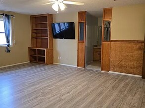 906 Pearson Dr in Roswell, NM - Foto de edificio - Building Photo