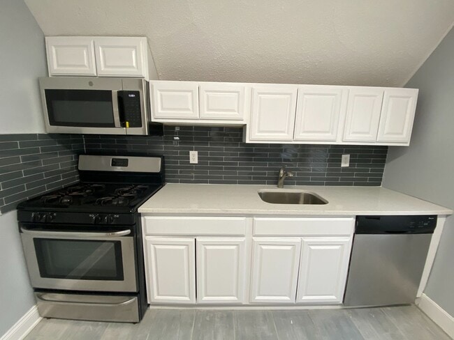 363 Sherman Ave in New Haven, CT - Building Photo - Building Photo