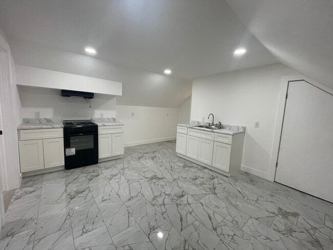 148 Chilton St, Unit 3