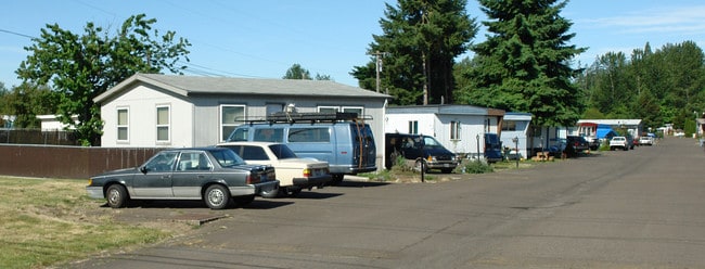 Sunrise Mobile Residence in Corvallis, OR - Building Photo - Building Photo