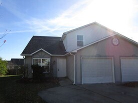 2432-2434-2434 Calder Ct in Columbia, MO - Building Photo