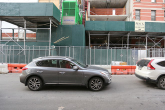 165 E 125th St in New York, NY - Building Photo - Building Photo