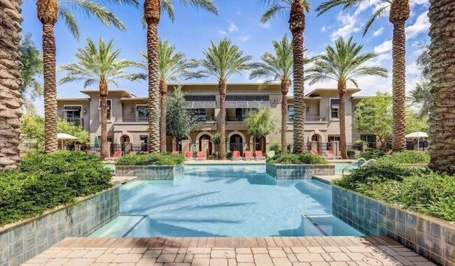 6565 E Thomas Rd in Scottsdale, AZ - Building Photo - Building Photo