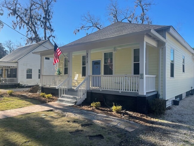 3213 Bannon Dr in Savannah, GA - Foto de edificio - Building Photo