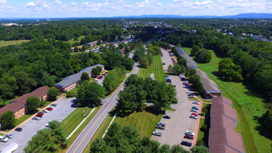 Londontowne and Robinwood Apartments in Hagerstown, MD - Building Photo - Building Photo