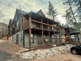 953 Osage Ave in Manitou Springs, CO - Building Photo