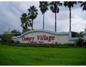 801 SW 141st Ave in Pembroke Pines, FL - Building Photo - Building Photo