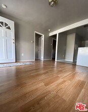 2734 W 15th St in Los Angeles, CA - Building Photo - Building Photo