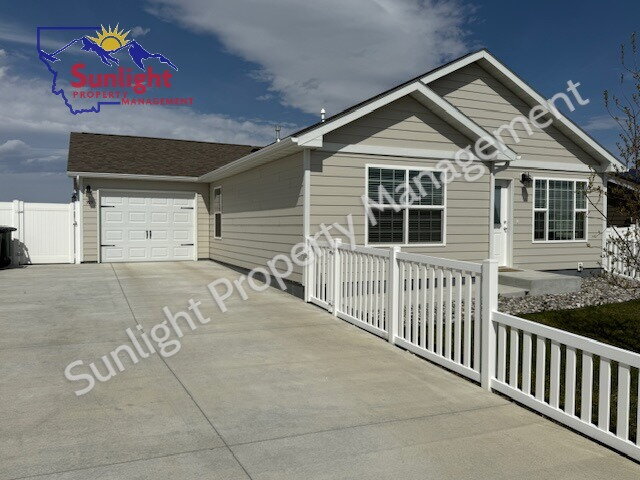 903 Presidio Ln in Billings, MT - Foto de edificio
