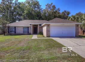 15307 Hearthstone Dr in Foley, AL - Building Photo