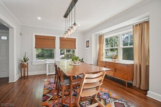 6 Girard Pl in Maplewood, NJ - Building Photo - Building Photo