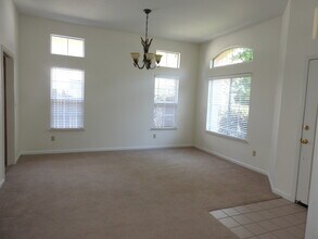 154 Elkins Cir in Folsom, CA - Building Photo - Building Photo