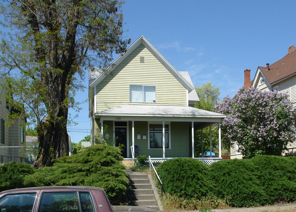 1124 W Sharp Ave in Spokane, WA - Building Photo