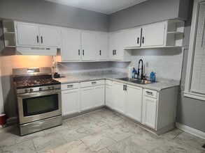 3019 E 80th St in Chicago, IL - Building Photo - Building Photo