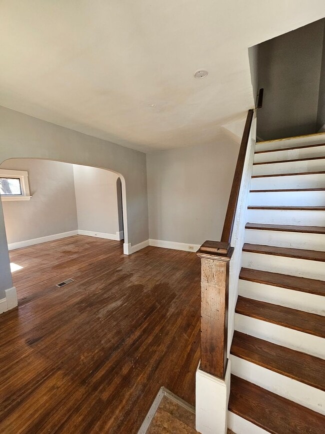 7010-7014 Wakefield Ave in Cleveland, OH - Building Photo - Building Photo