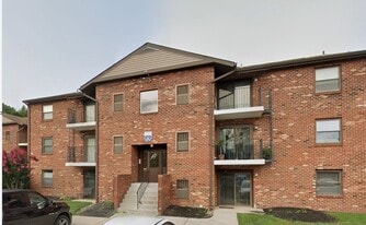 4 Grand Hall in Dover, DE - Building Photo