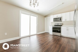1060 Elaine St in Venice, FL - Building Photo - Building Photo