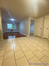 140 Willard St in Lowell, MA - Foto de edificio - Building Photo