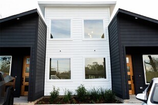 5018 Dieppe St in Houston, TX - Building Photo