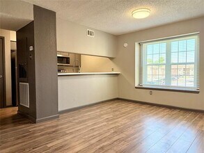 12484 Abrams Rd in Dallas, TX - Building Photo - Building Photo