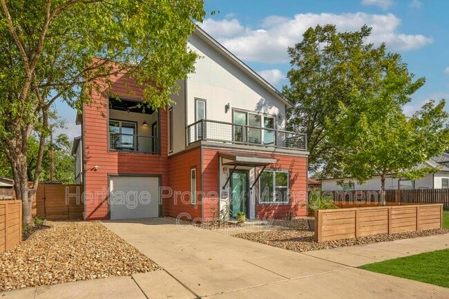 property at 1417 E Crockett St