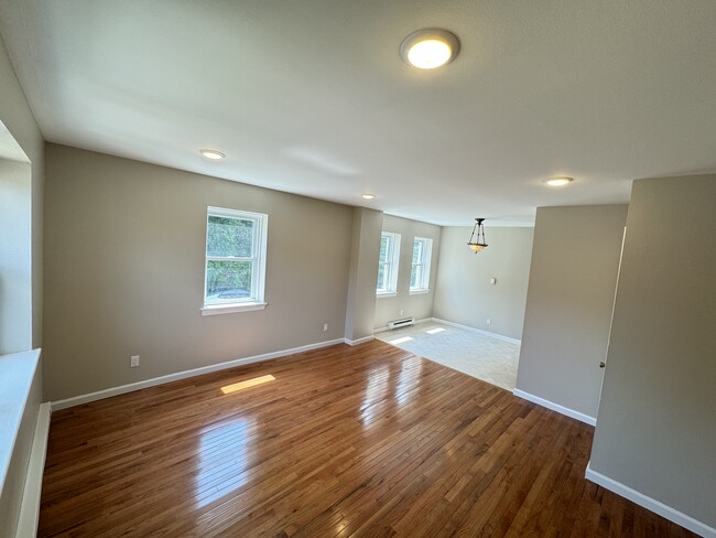 345 Hudson St, Unit Apartment #3, Unit Apartment #3