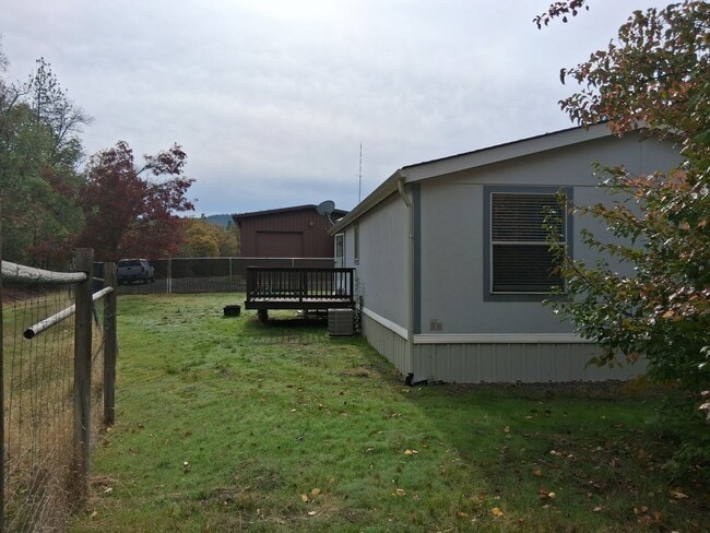 2170 OR-238 in Jacksonville, OR - Building Photo - Building Photo