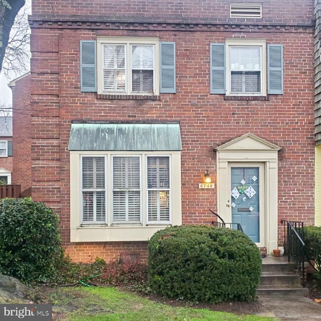 property at 6746 Hillandale Rd