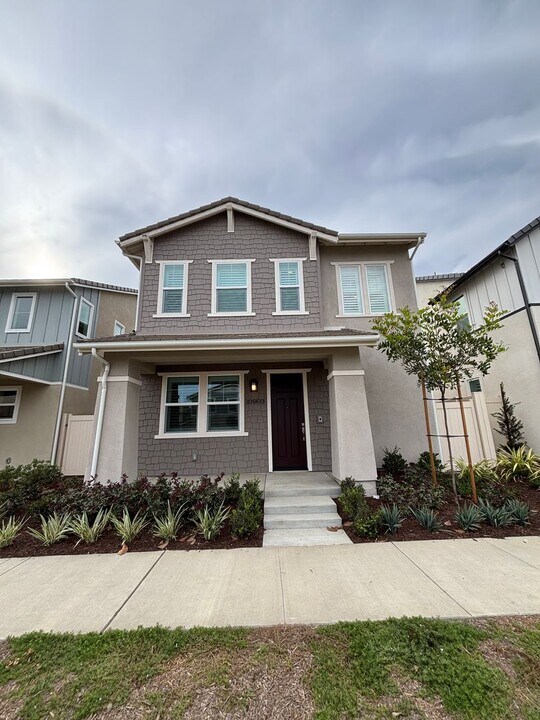 10903 Carlos St in Ventura, CA - Building Photo