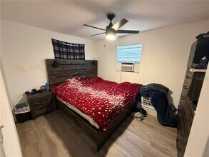 10410 N Sassafras St in Tampa, FL - Building Photo - Building Photo