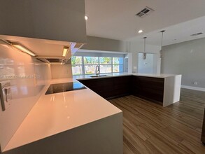 401 S Highland Dr in Hollywood, FL - Building Photo - Building Photo