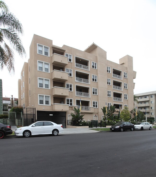 Wilshire St. Andrews Towers in Los Angeles, CA - Foto de edificio - Building Photo