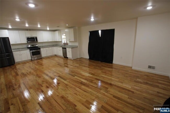100 Grove Terrace in Newark, NJ - Building Photo - Building Photo