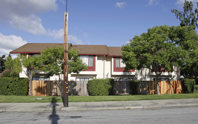 19983 Forest Ave in Castro Valley, CA - Building Photo - Building Photo