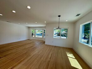 2214 Waltonia Dr in Montrose, CA - Building Photo - Building Photo
