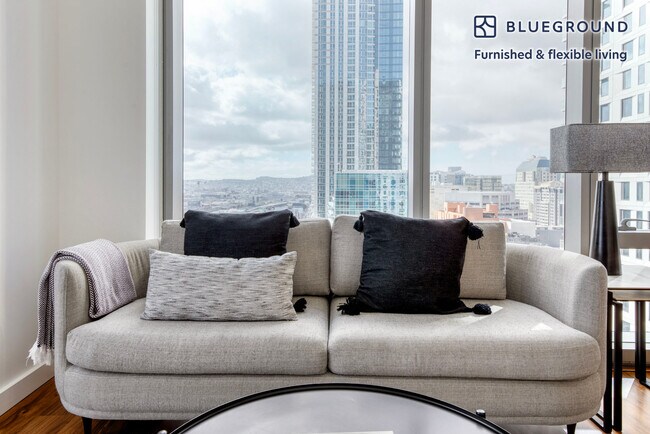 399 Fremont St in San Francisco, CA - Building Photo - Building Photo