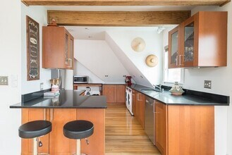 185 Davis Ave in Brookline, MA - Building Photo - Building Photo