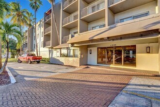 1595 NE 135th St in North Miami, FL - Building Photo - Building Photo