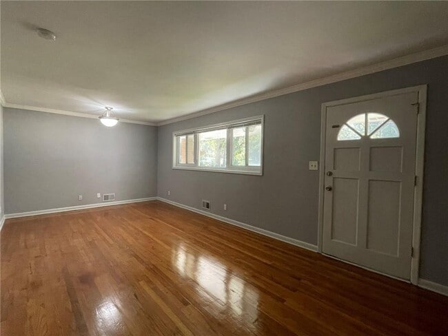 2352 Arrow Cir in Atlanta, GA - Building Photo - Building Photo