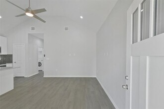 352 Westchase St in Montgomery, TX - Building Photo - Building Photo