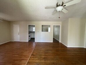 1238 Dona Dr in Corpus Christi, TX - Building Photo - Building Photo